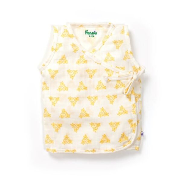 Unisex Baby Triangle Printed 100% Organic Cotton Jhabla and Shorts Set - White - Image 2