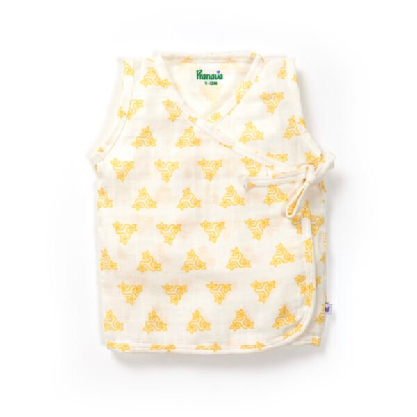 Unisex Baby Triangle Printed 100% Organic Cotton Jhabla, Langot and Cap Set - White - Image 2